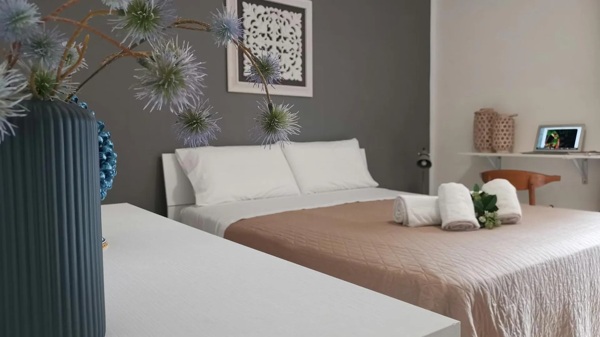 Ovidio Home باليرمو إيطاليا